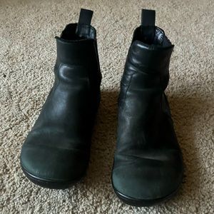 Vivobarefoot Chelsea Fulham black leather boots 7